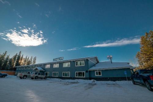 Outdoor Front Winter View of Northway Motor Inn