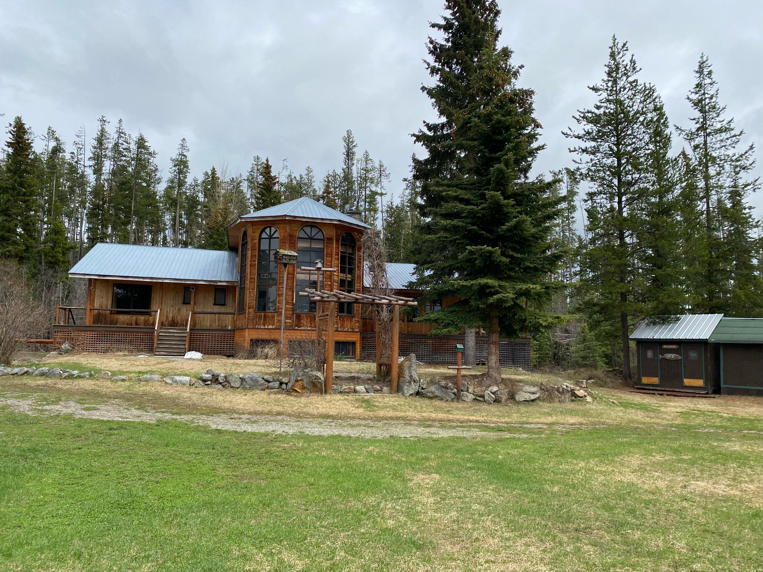 One of many large and beautiful Cabins at Grandpa's Heart at Nicklen Lake