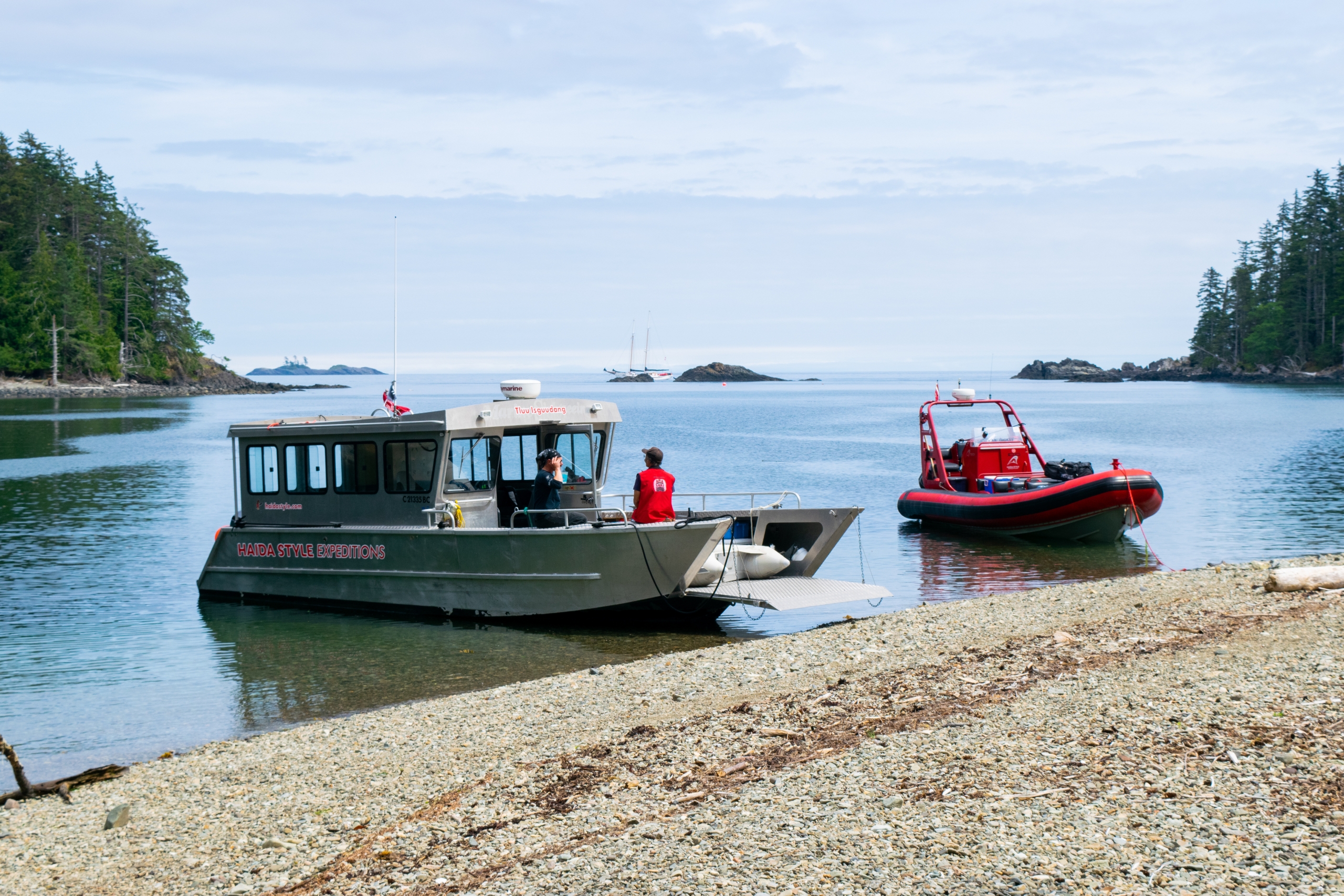 Haida Style Expeditions - boats on the shoreline with a beach