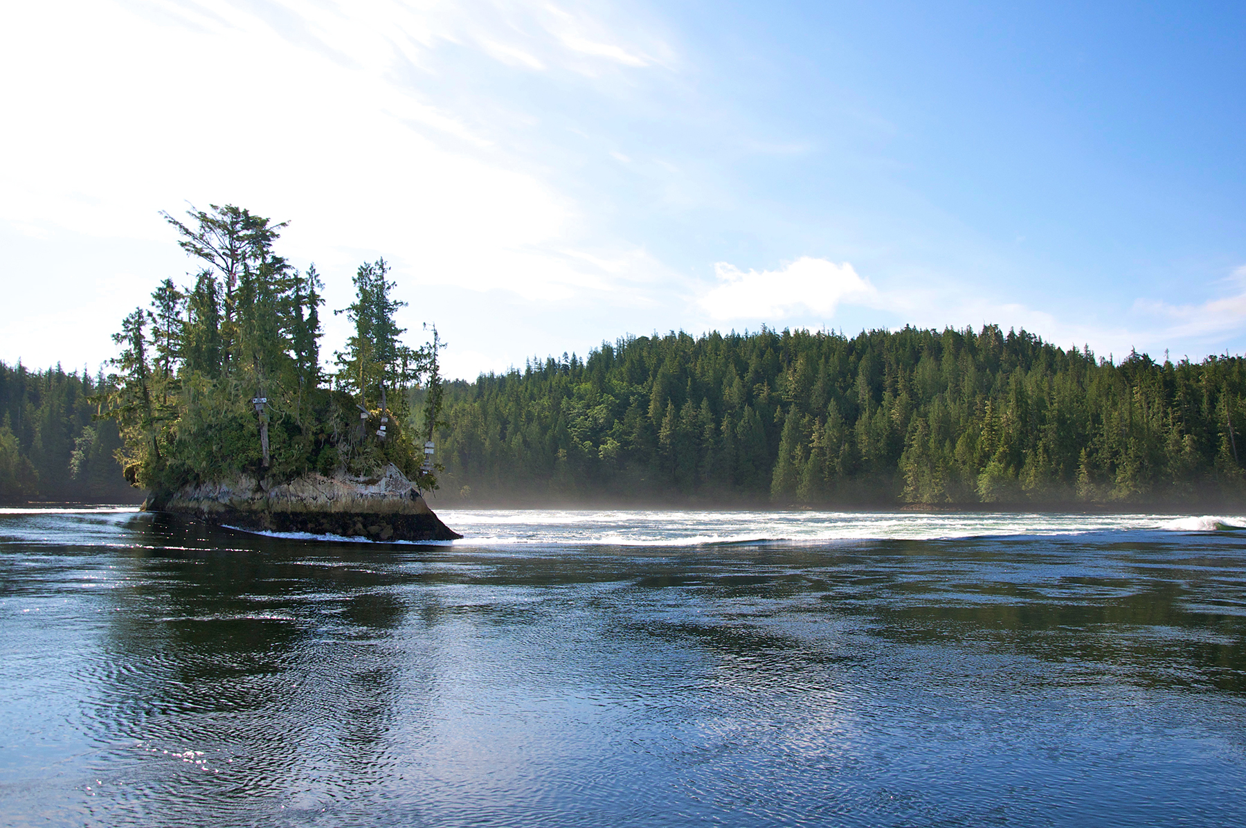 Nakwakto rapids tour