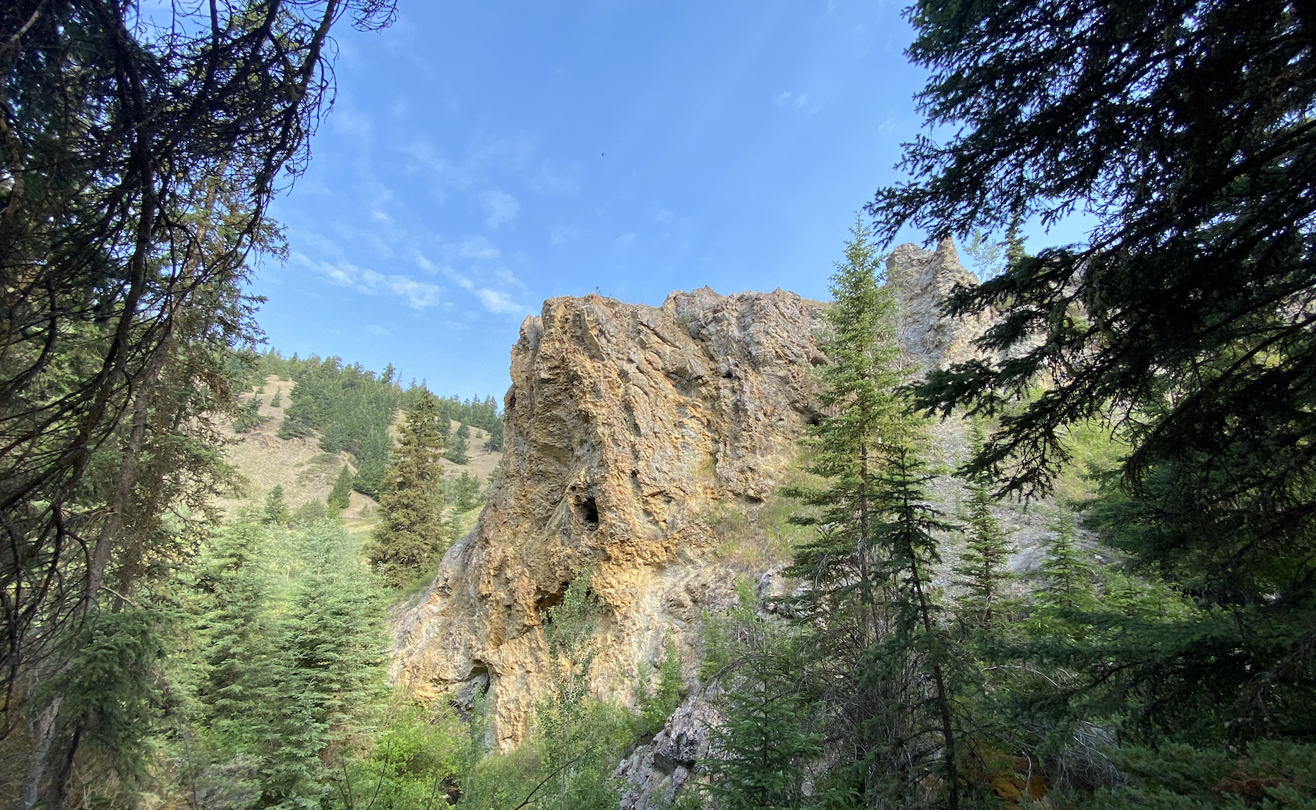 View of the top of a mountain from the mainland