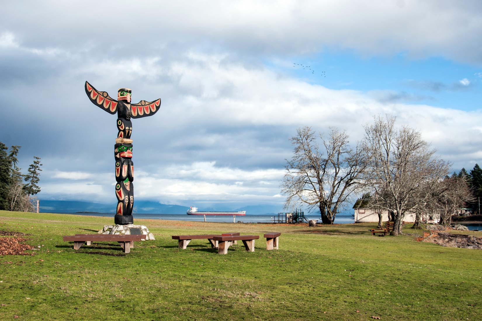 Totem Poll on Sayutshun Newcastle Island